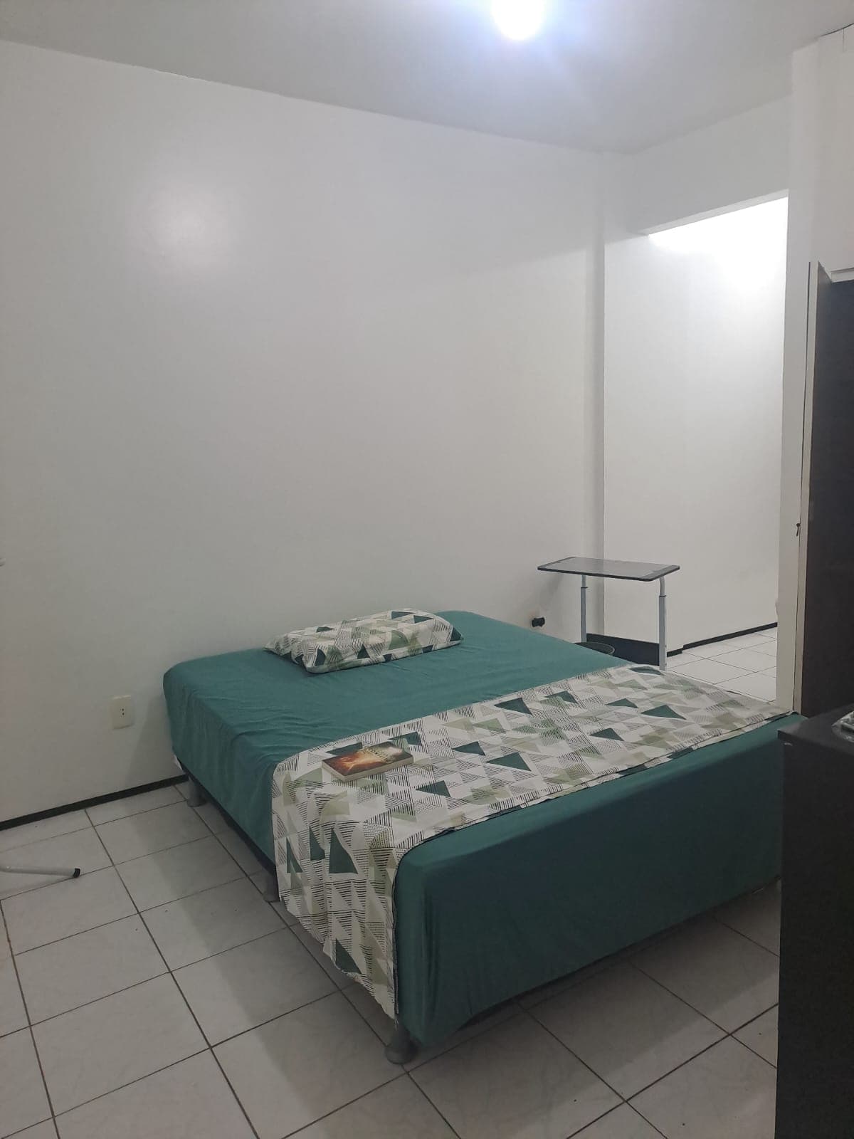 Prox. HGF e RIOMAR Aluguel Quarto Suíte Rever Indiv Mobiliado - 2