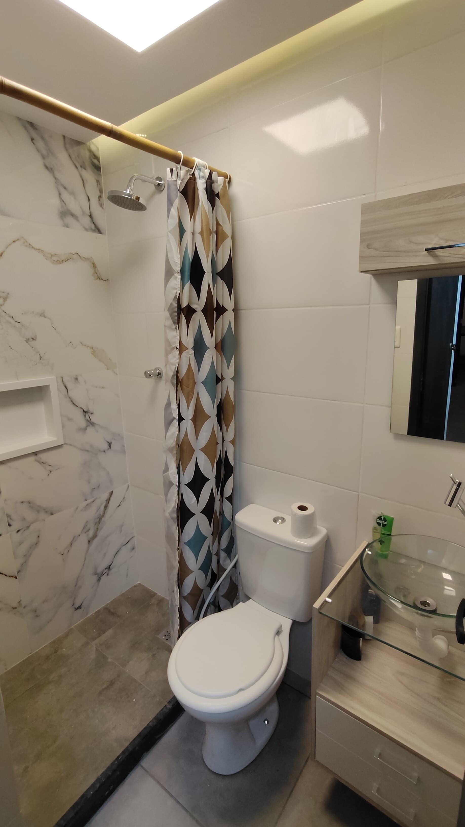 Suíte em apartamento com arte no lugar mais bem-localizado e funcional da Tijuca - 10