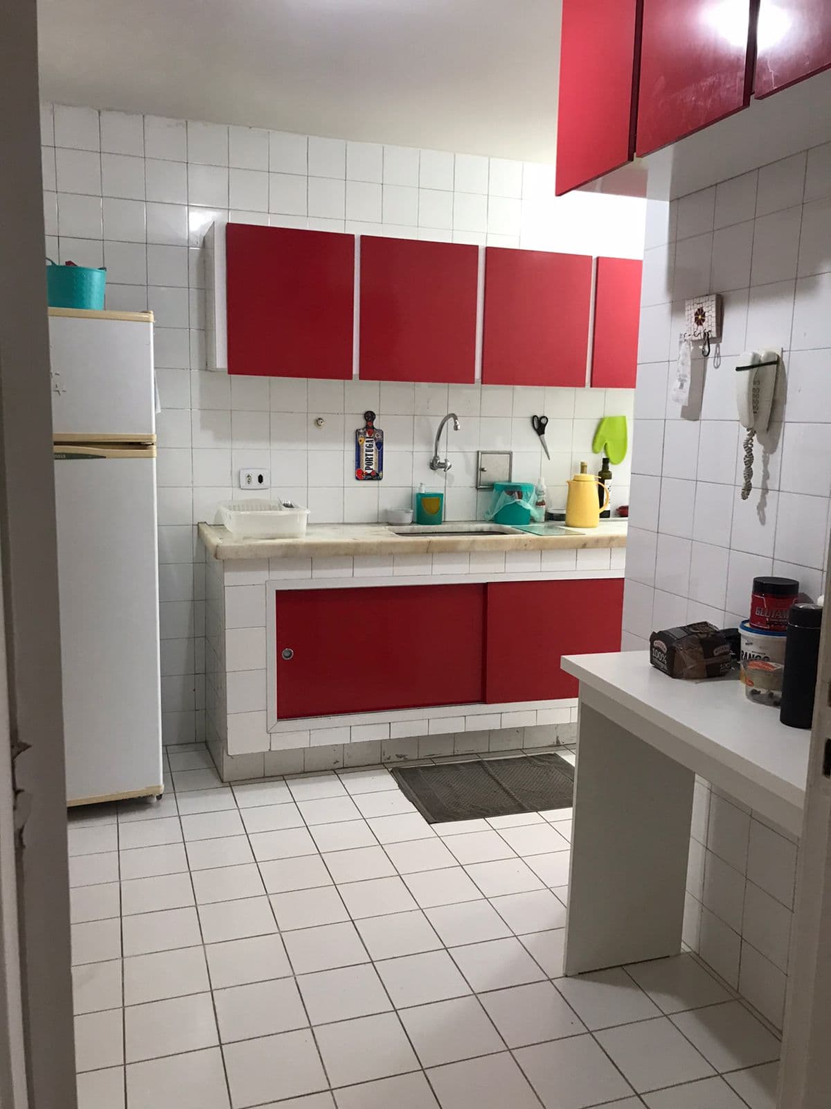 Quarto amplo com banheiro de uso exclusivo. - 1