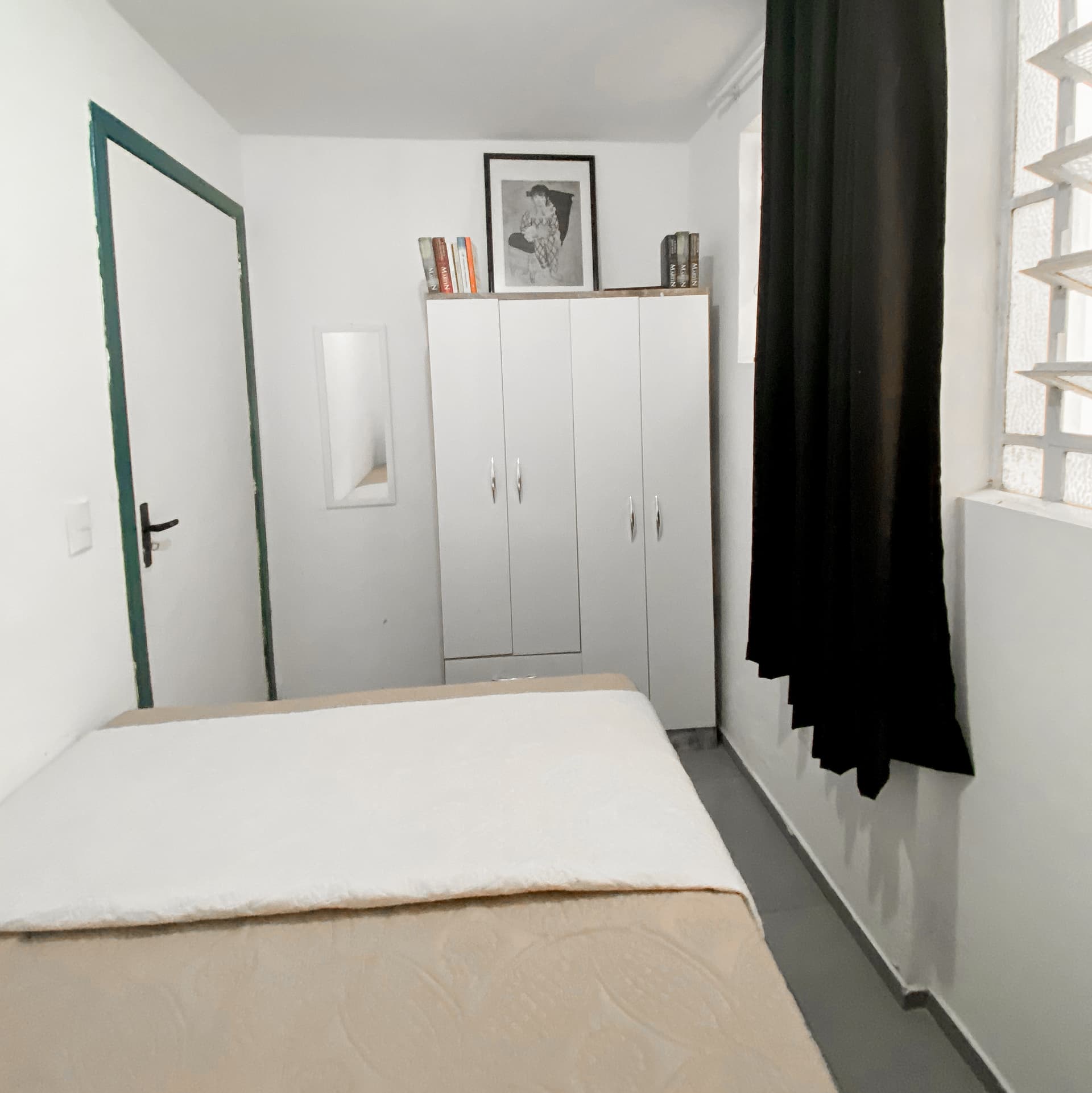 QUARTO NO CENTRO HISTÓRICO EM POA - 2