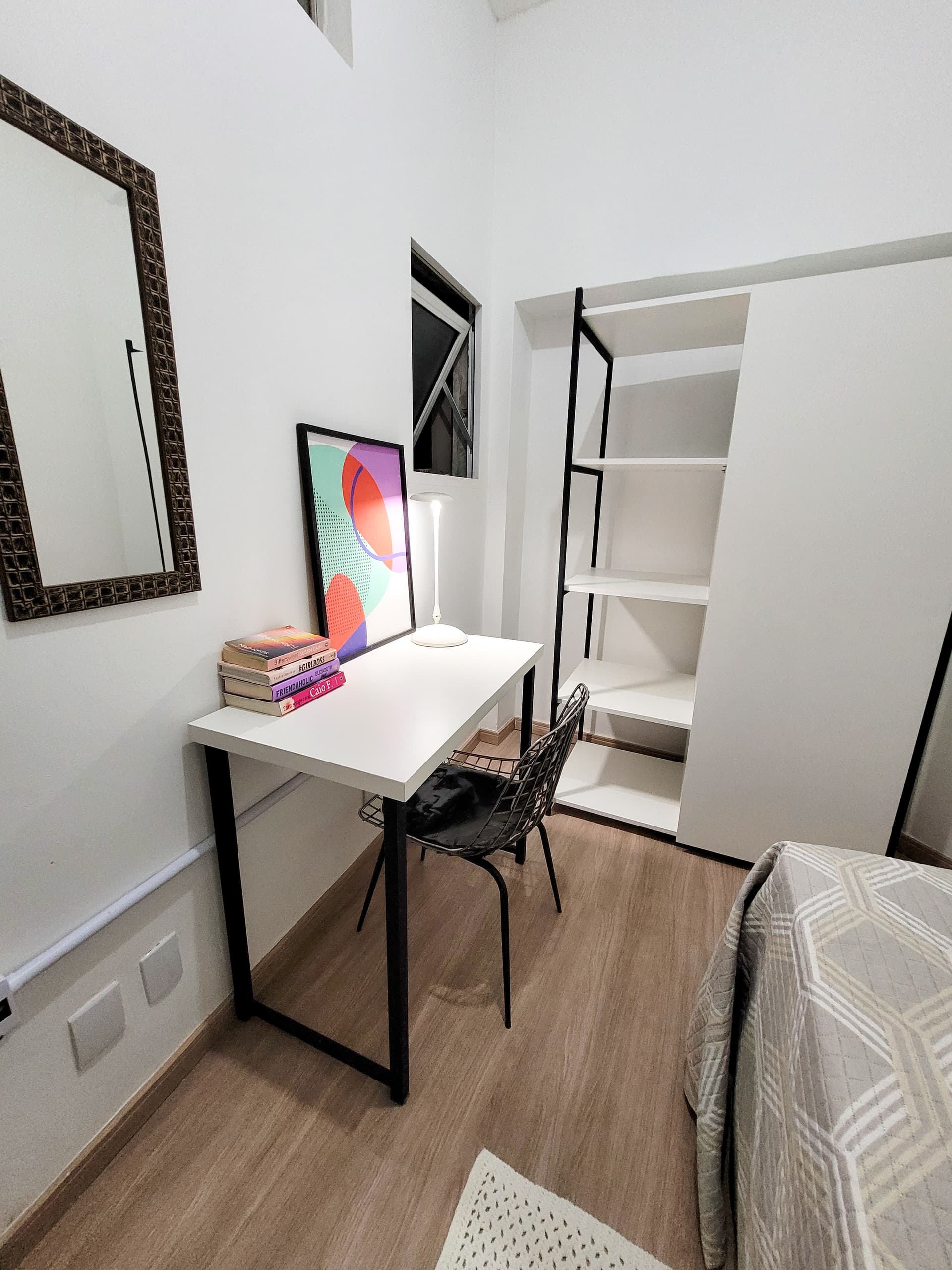 QUARTO EM CASA COM PISCINA NO CENTRO DE PORTO ALEGRE - 2