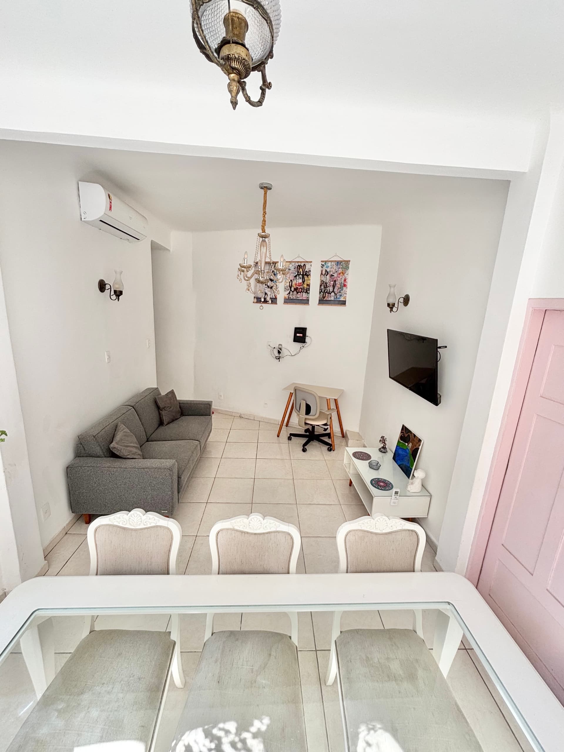 Copacabana Room with aircon, fast WiFi and smart tv - 4